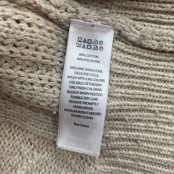 Cupcakes and Cashmere Beige Button Front V Neck Womens Size XL Chunky Cardigan - Picture 14 of 14